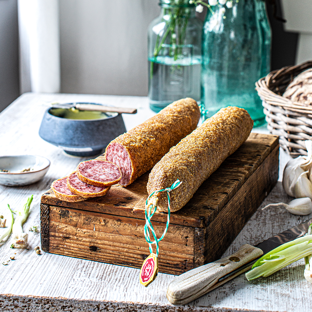 kk_StrackeKnoblauchmantel Stracke im Knoblauchmantel – Ahle Wurst 3 Monate naturgereift