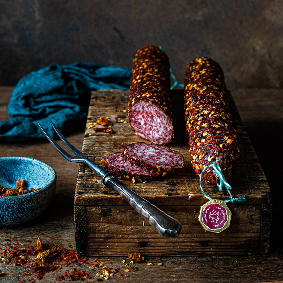 kk_StrackeChilimantel Stracke im Chili-Mantel – Ahle Wurst 3 Monate naturgereift